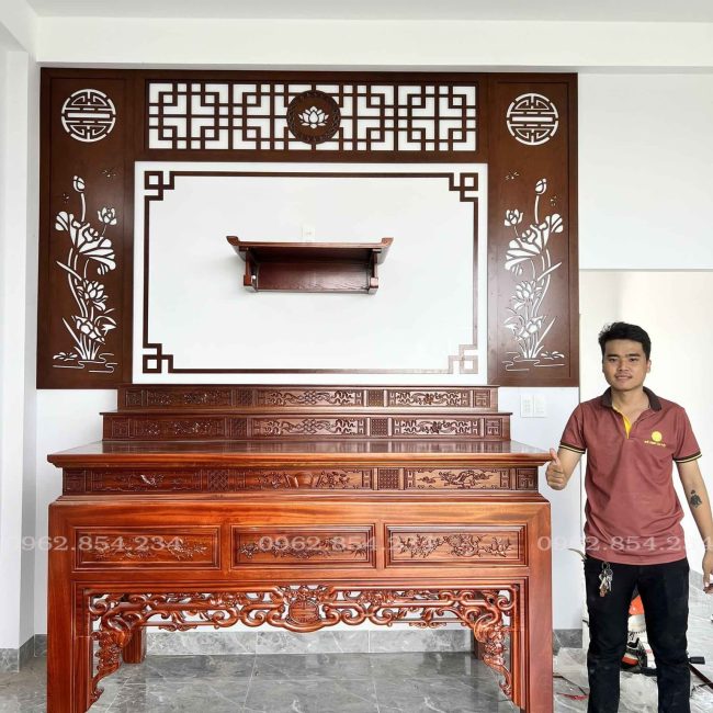 Bàn thờ Gia Tiên tại Hòa Quý, Ngũ Hành Sơn, Đà Nẵng